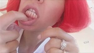 Chantal lets you probe her mouth: teeth, saliva, gums and tongue .. would you like to go in?