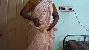 Indian Super-hot Mallu Aunty Naked Selfie And Fingerblasting For  parent in law