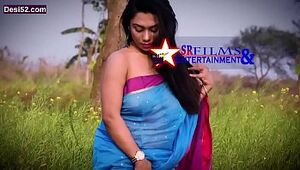 My Sizzling Bengali wifey in Saree Meaty Nip  visisble