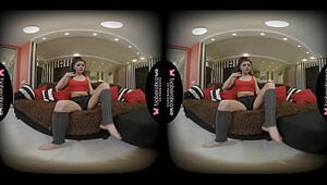 Solo honey, Bonnie is playing her hairless pussy, in VR