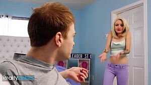 Nasty Teenage (Lola Fae) Catches (Alex) Tugging Determines To Help Him Reach An Climax - Reality Maniacs