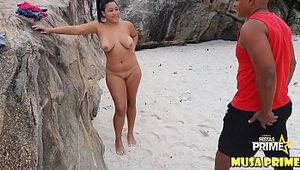 Novinha de Barely legal rabuda da bucetinha em praia do Rio de Janeiro pra dotado Alexswingrj Completo no Crimson